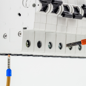 Biztosítéktábla csere, bővítése